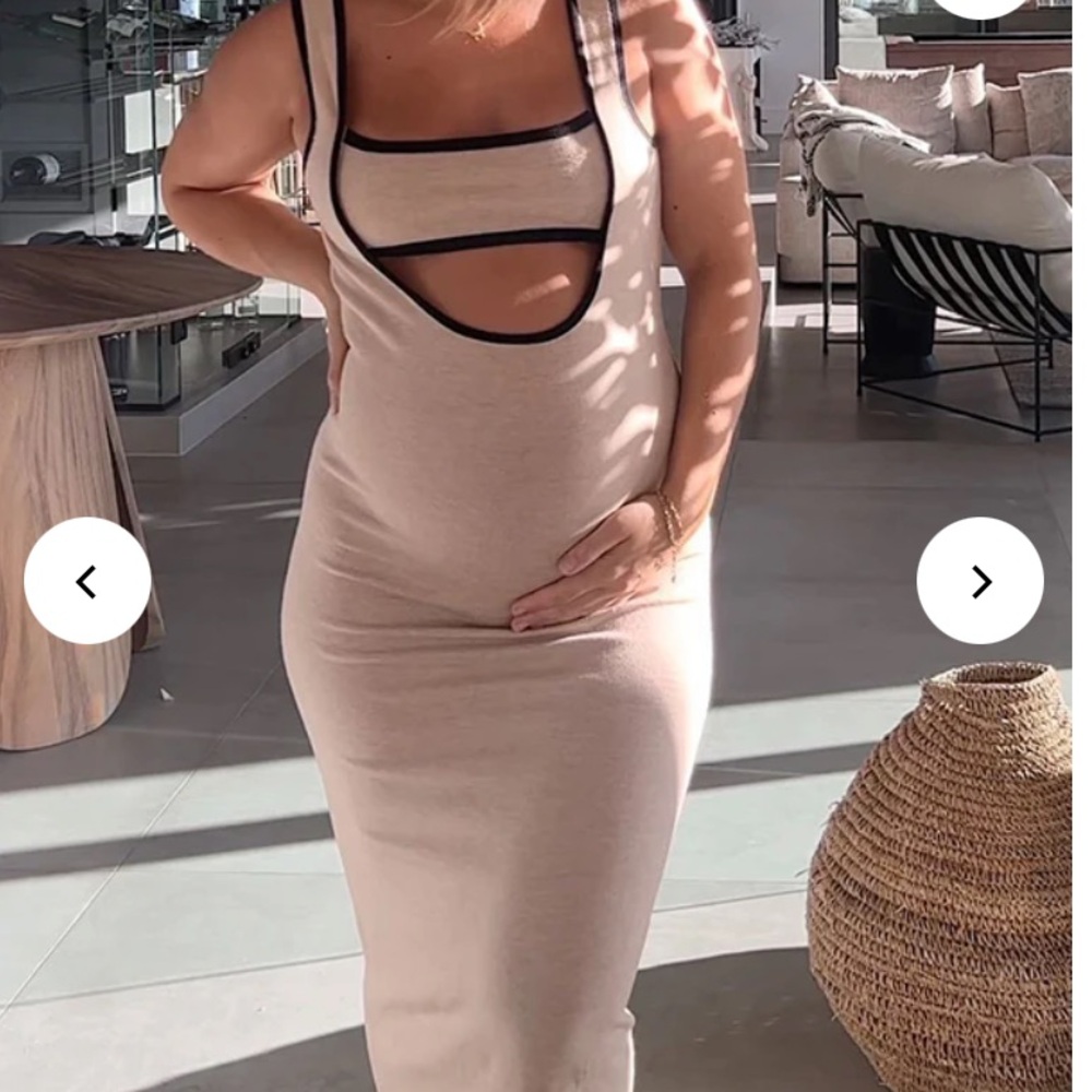 Chic Beige Sleeveless Maxi Dress